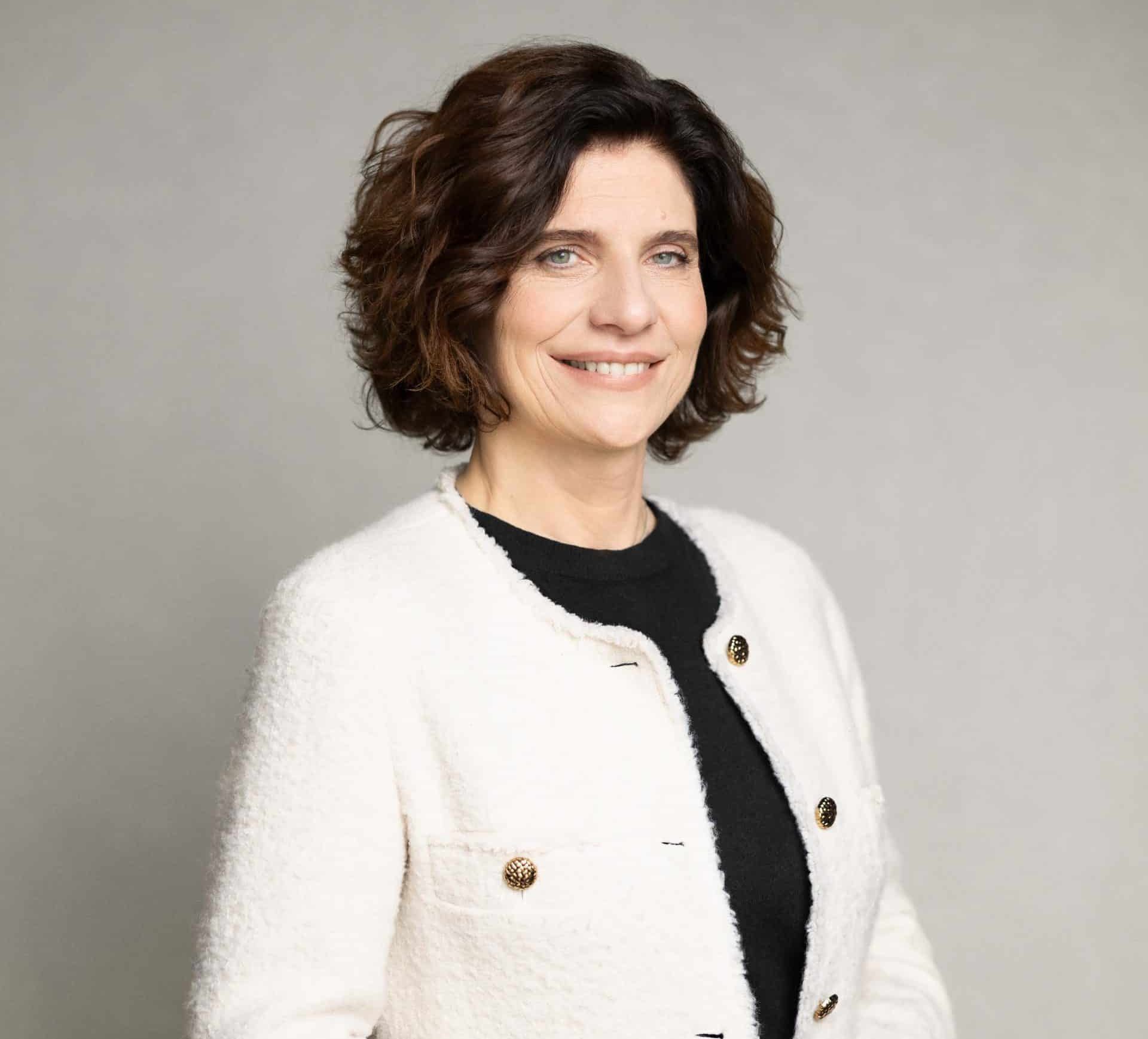 Annelore Coury